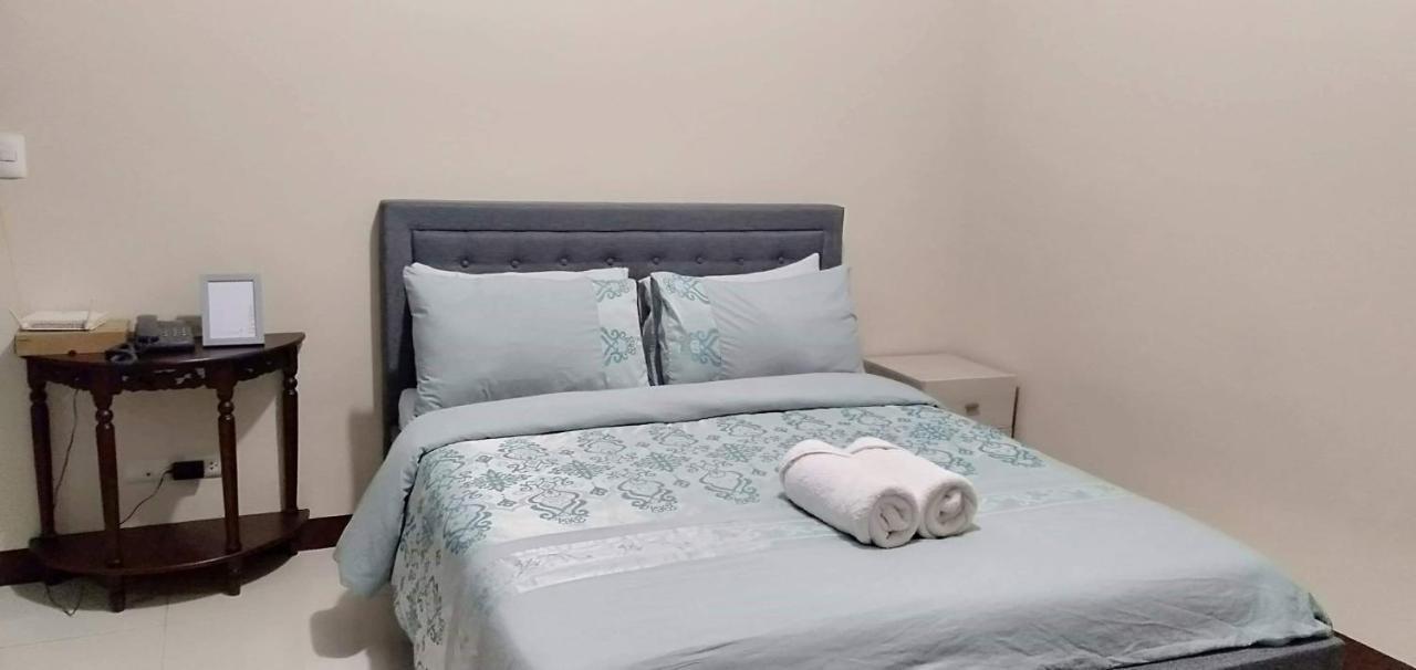 Condotel Walking Distance To Airport Manila Habitación foto